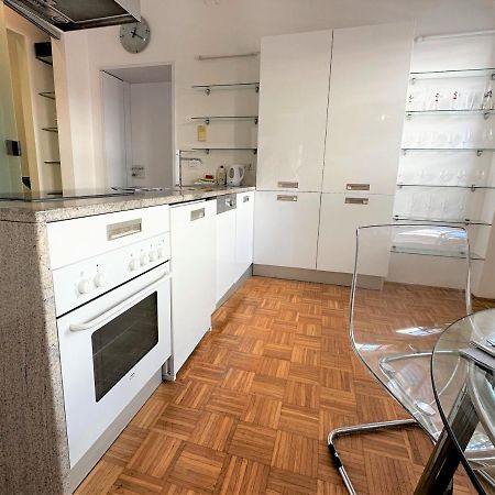 Charming Starry Night Apartment ليوبليانا المظهر الخارجي الصورة