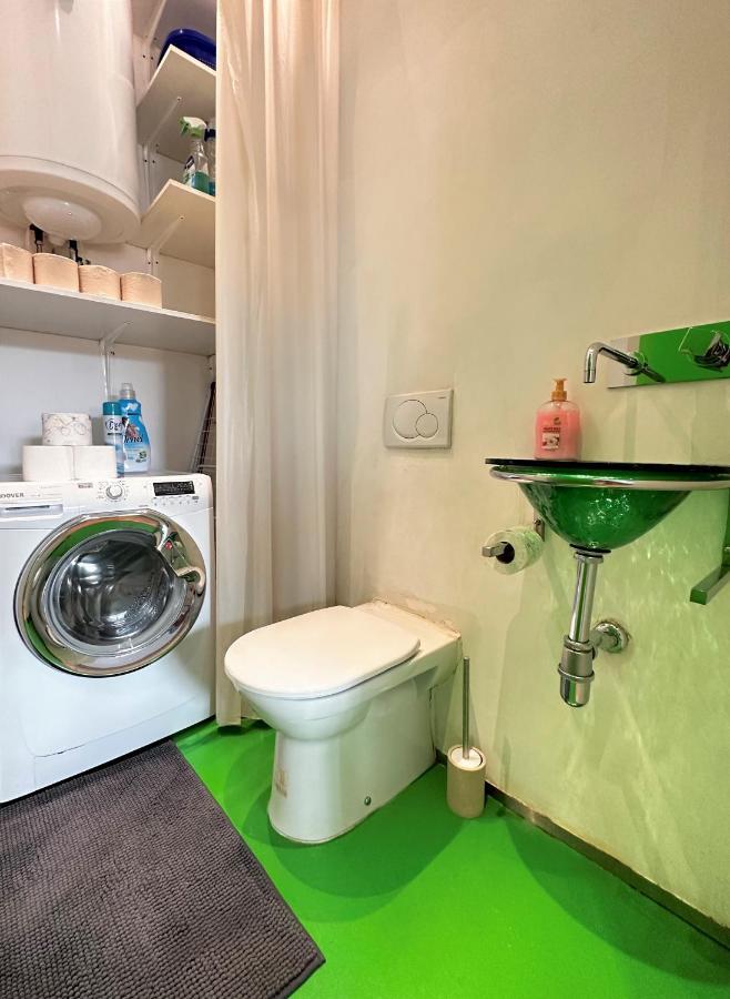 Charming Starry Night Apartment ليوبليانا المظهر الخارجي الصورة